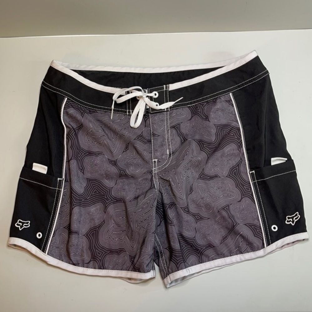 Fox Racing swim/boardshorts. Junior 5. Maze print